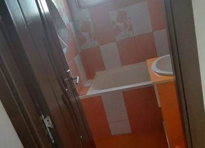 BRASADAS vinde ap 2 cam etaj 4/4 în Micro 16