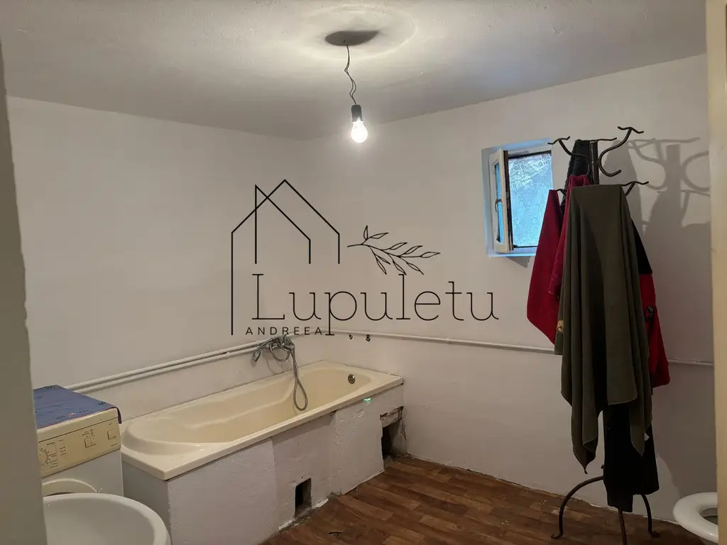 Casă de Vânzare în Bungard | 150 MPU | 2 Corpuri de Clădire
