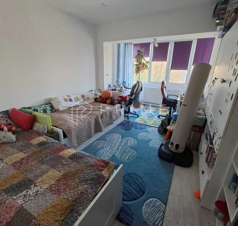 Apartament cu 3 camere, decomandat – Cartier Tudor, Zona Diamant