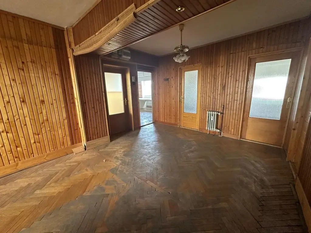 Apartament 4 camere – Ultracentral, Bld. Magheru, Oradea-149.900 euro