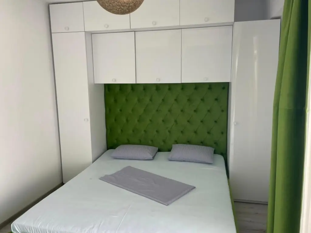 Apartament 2 cam. de vanzare 61mp + terasa 15 mp la 30 m de plaja - Mamaia Nord