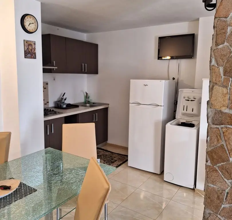 Inchiriere apartament la casa, Centru Bascov
