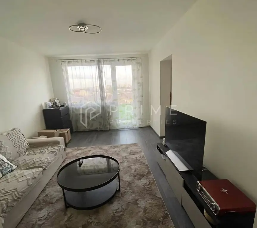Apartament 2 camere semicentral etaj 3