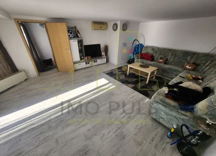 3 Camere. 2 Bai. Apartament pe 2 nivele. Pretabil investitie.