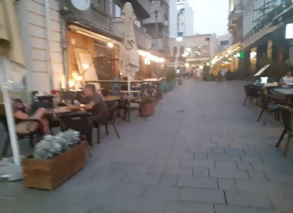 BRASADAS închiriază sp. comercial 135mp in centrul istoric.