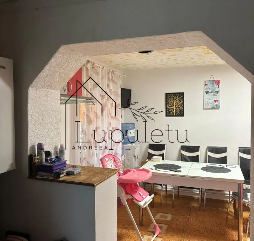 Casă de Vânzare în Bungard | 150 MPU | 2 Corpuri de Clădire