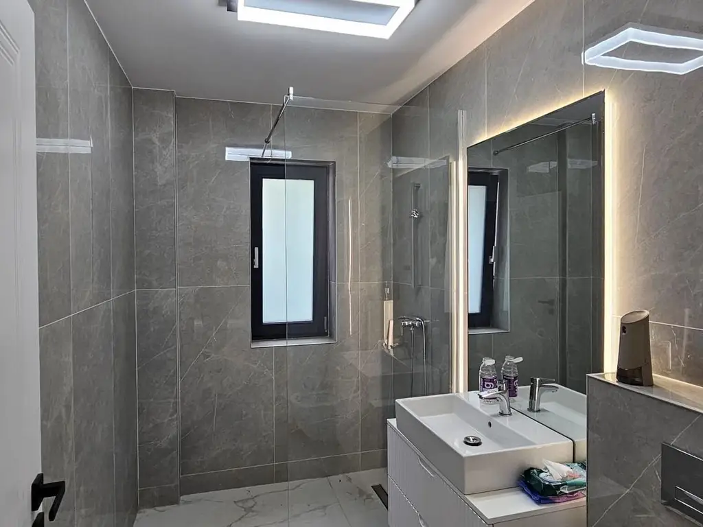 De inchiriat apartament cu 2 camere, Milcov Residence, et. 1, 700 euro