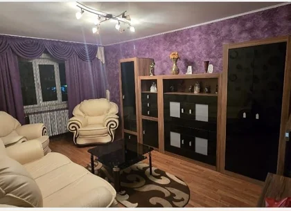 Apartament 2 camere decomandat, et.1, centru, mobilat, parcare