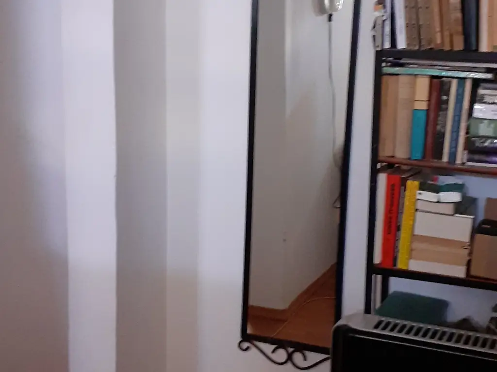 Vand ap 2 camere la cheie zona Intim