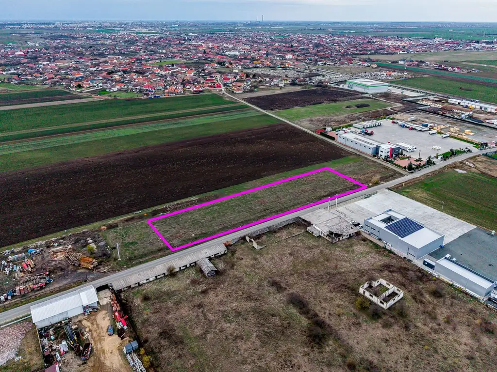Teren cu acces DN7 și A1, ideal pentru dezvoltări industriale