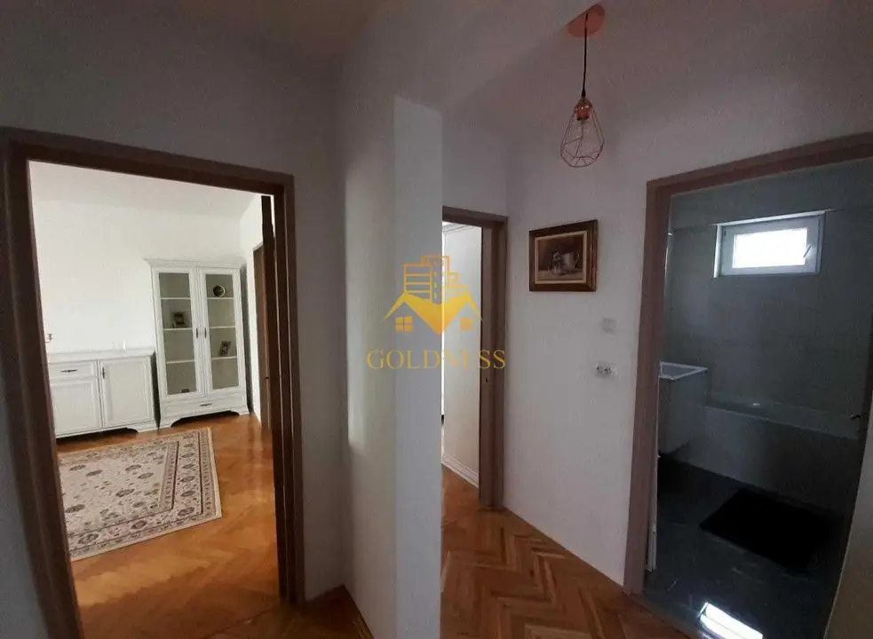 3 camere decomandate, Piata Cipariu, Andrei Muresanu, Zona Muscel