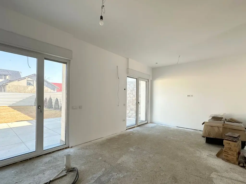 Casă smart de vânzare 4 camere Tehnologie premium Eficiență energetică ridicată