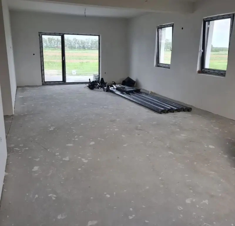 Vand casa Strada Odoreului,cartier Giulia!