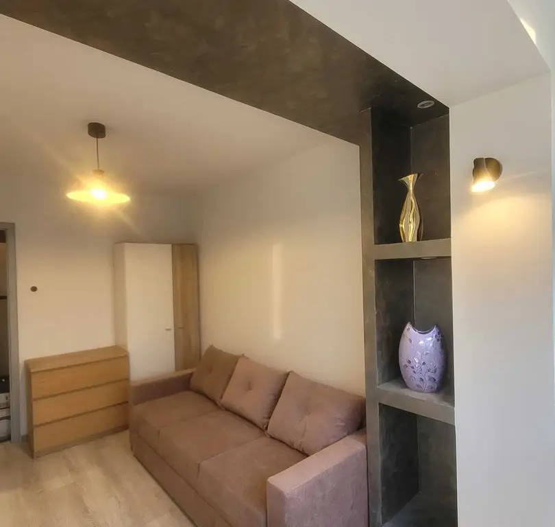 BRASADAS vinde ap 2 cam etaj 3/4 Closca, renovat, modificat.