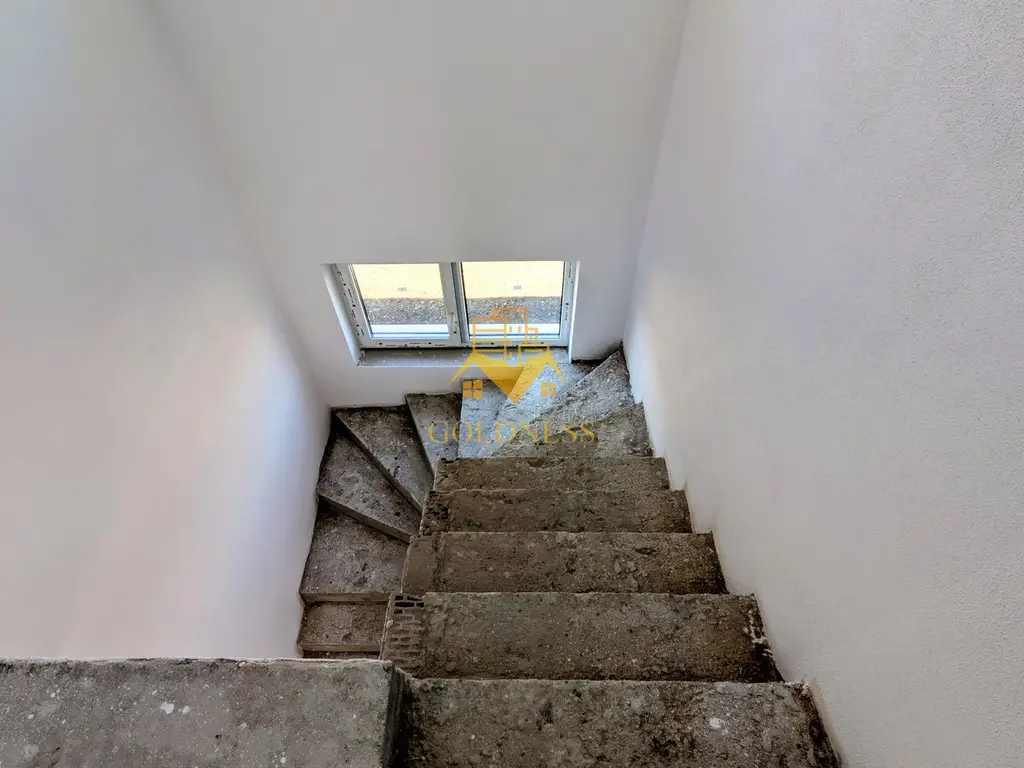 Comision 0%! Vila, 4 Camere, Dezmir, Constructie Noua, 450 mp, 4 Bai