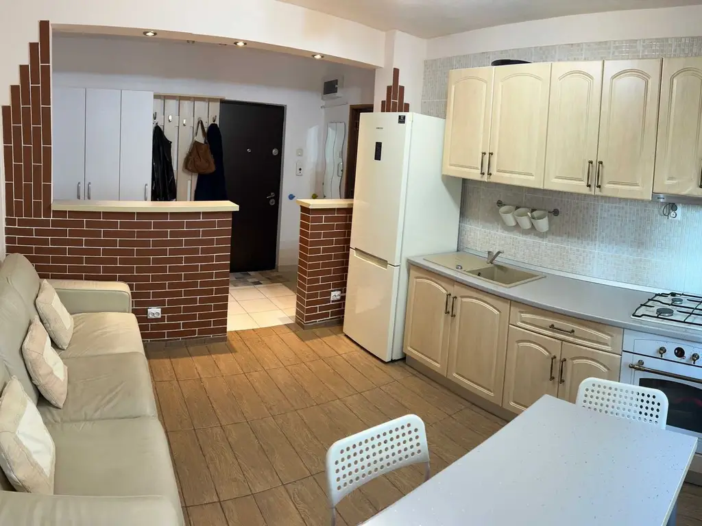 De închiriat apartament 2 camere Iancului