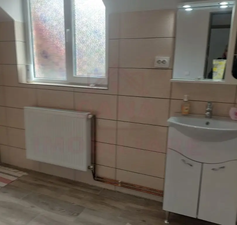 CASĂ DE VACANȚĂ 5 CAMERE,POINANA MĂRULUI, JUD.CARAȘ-SEVERIN
