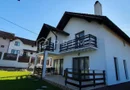 Casă individuală elegantă – Corunca, curte spațioasă