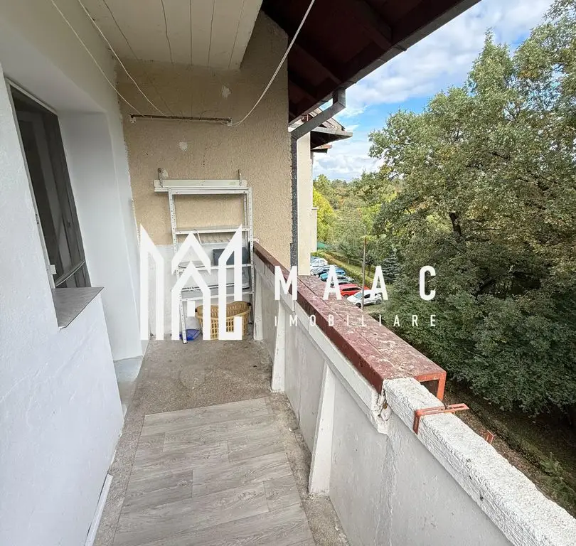 Apartament 3 camere | 2 bai | Renovat | Balcon | V. Aurie