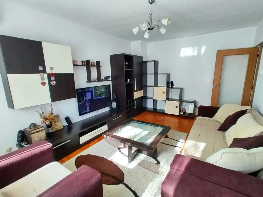 Inchiriez ap. cu 2 camere decomandat, pet friendly in Calea Aradului