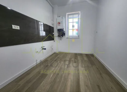 Bl. Nou. Model mare. 2 Balcoane. Bucatarie inchisa. Spatiu mare in pod.