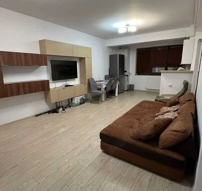 Particular - închiriez 2 camere - metrou Gorjului