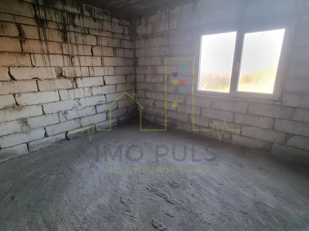 1/2 Duplex in centrul localitati Utvin.