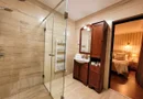 Pensiune 3 stele, ultracentral, Oradea. 700 000 E. Comision 0