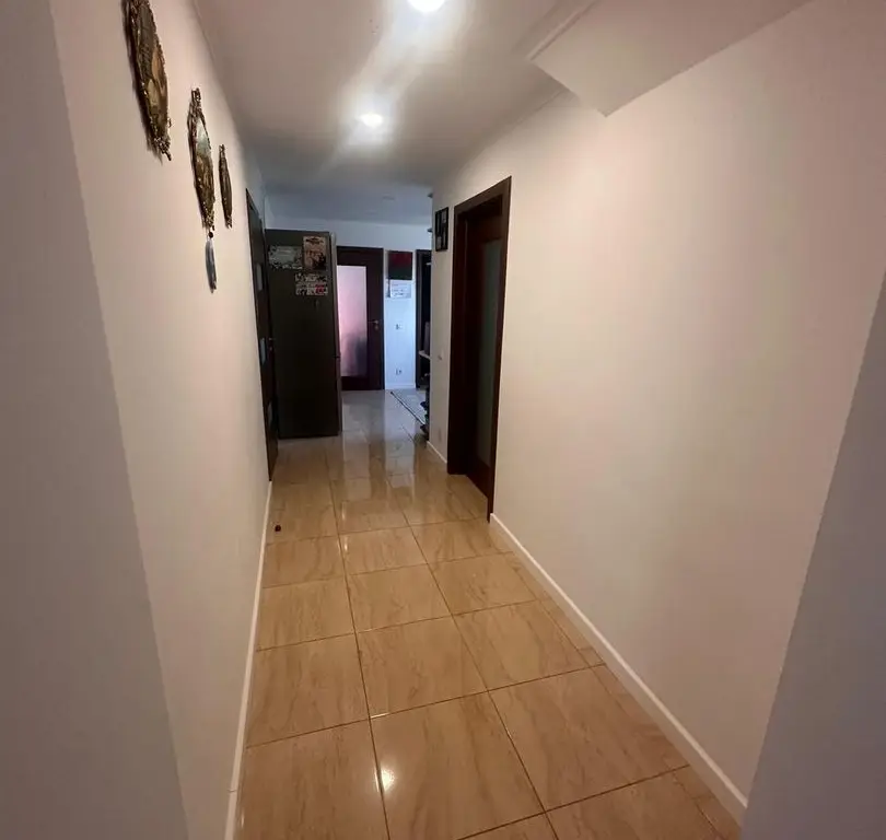 Ag BRASADAS vinde ap 3 cam etaj 2/2 Miroslava 71mp.