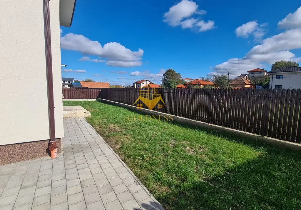 Casa 4 Camere Semifinisata, 2 Garaje, Curte 450mp, Terase 93mp, Dezmir