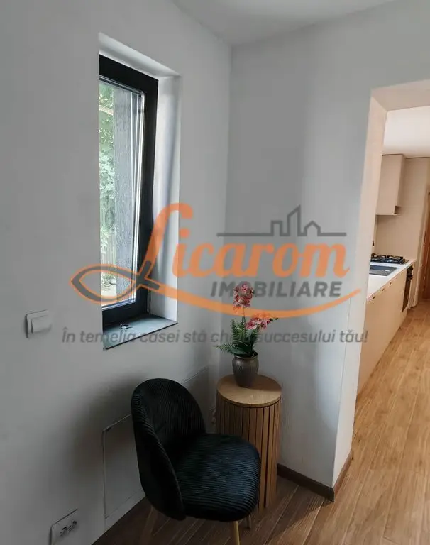 Apartament tip Casa 4 camere strada Carpatilor,totul nou.