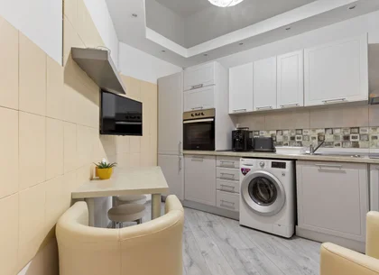 Apartament ultracentral cu 4 camere partial amenajat Comision 0