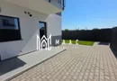 Apartament 2 camere de vânzare Selimbar | Central | curte 90 mp, parcare