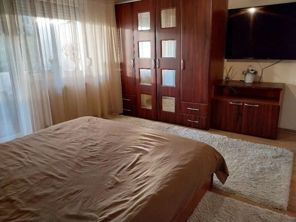 Apartament 3 camere cu garaj autorizat și beci