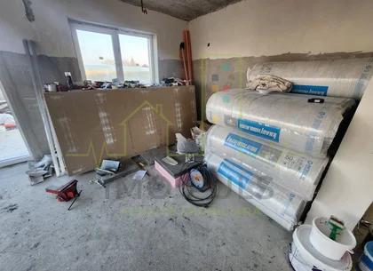 Casa Individuala. Asfalt si toate utilitatiile. Finisaje la alegere.