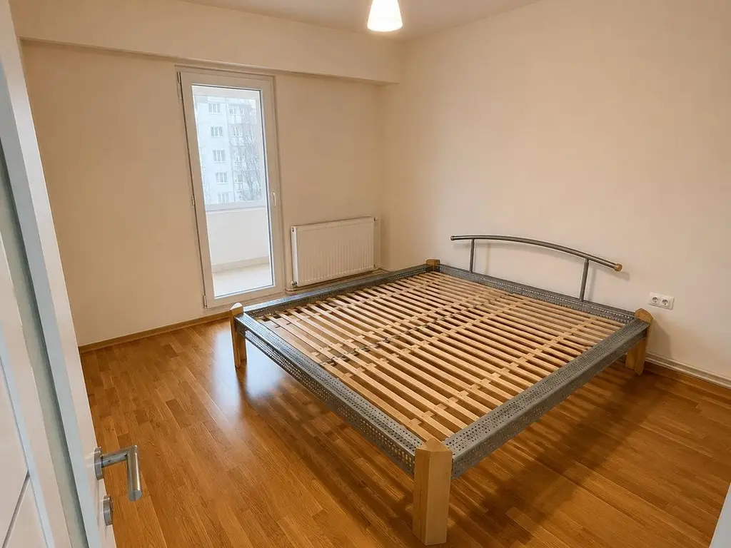 Apartament 2 camere decomandat, complet renovat, garaj inclus Aradului