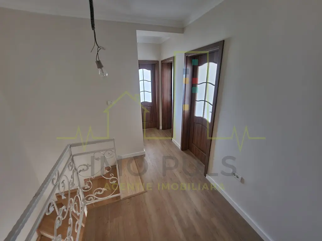 Case insiruite sau apartamente cu gradina. Giroc langa DAF.