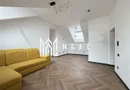 Apartament la vilă I 3 Camere I Et 2 I Balcon I 2 Parcări