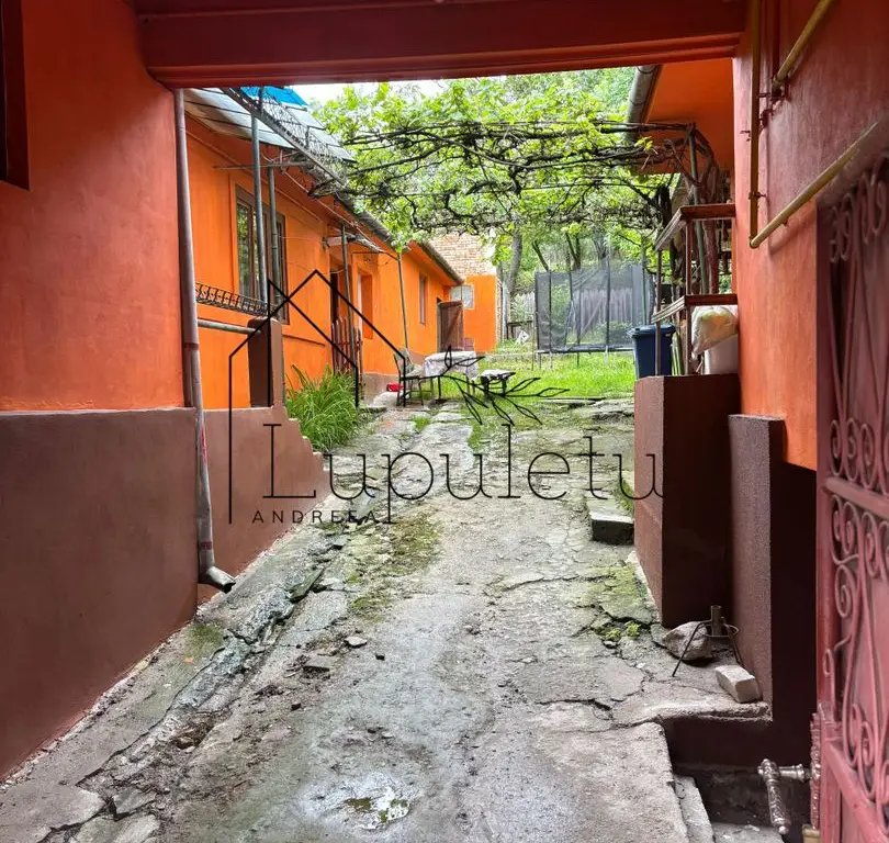 Casă de Vânzare în Bungard | 150 MPU | 2 Corpuri de Clădire