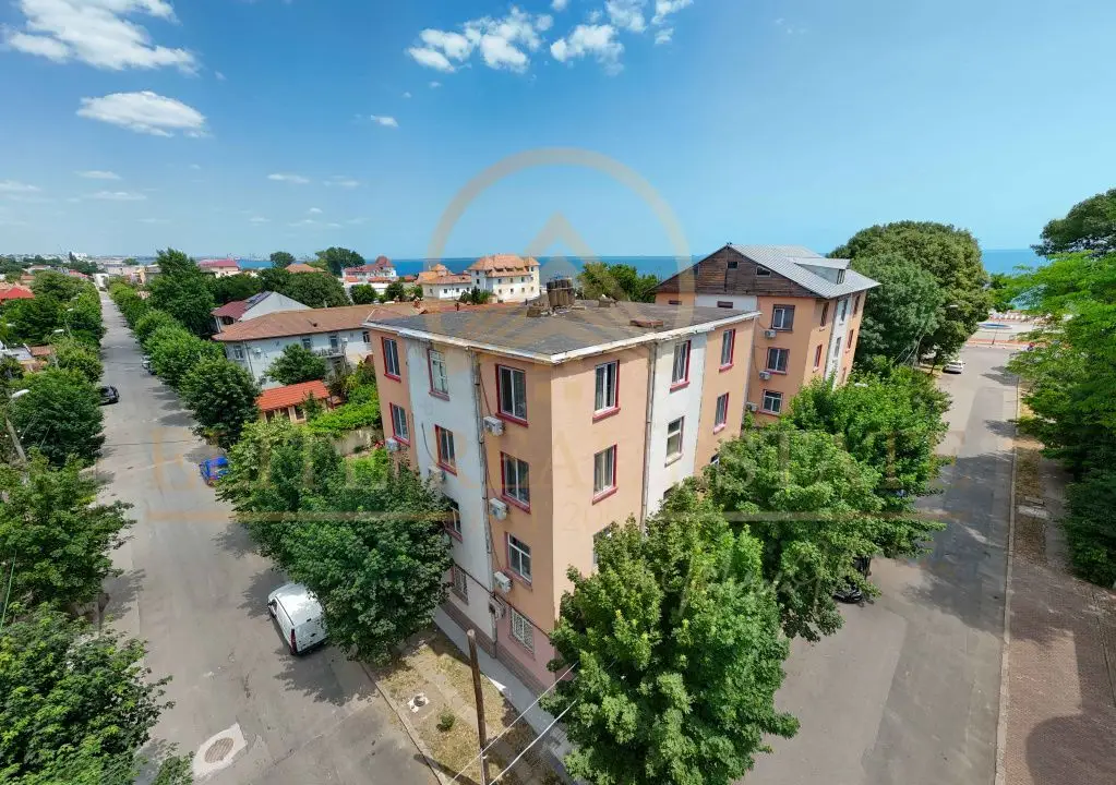 Hotel de vânzare în centrul stațiunii Eforie Sud