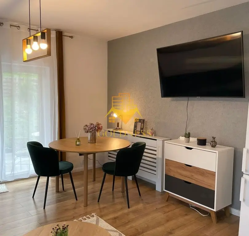 2 camere open space, Modern, Parcare, Zona Lombului, Dambul Rotund