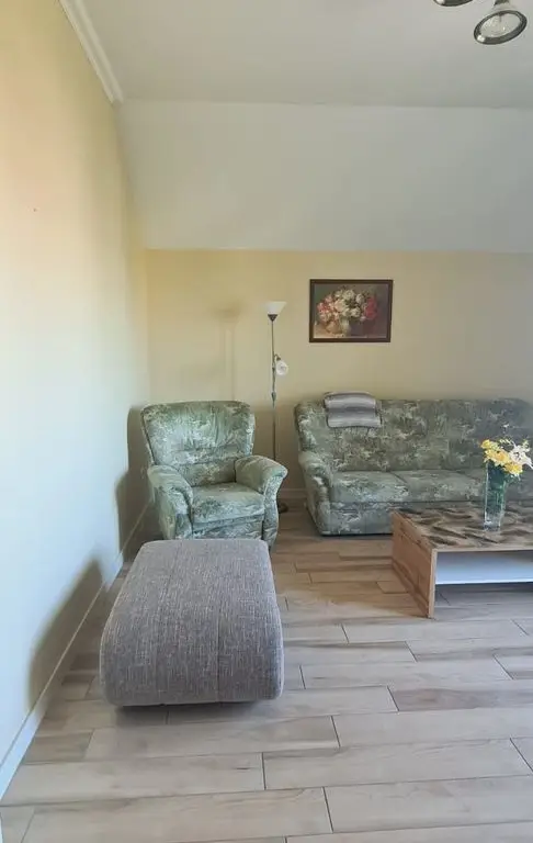 De închiriat apartament 2 camere – Dumbrăvița (la intrare)