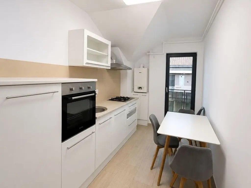 Apartament premium 3 camere, 100 mp utili, 2 terase, 3 locuri parcare