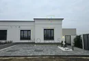 Pompe de caldura. Finisaje superioare. Zid despartitor dublu. Teren 402 mp.