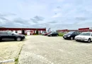 Cladire birouri - spațiu comercial cu parcări în incintă privată