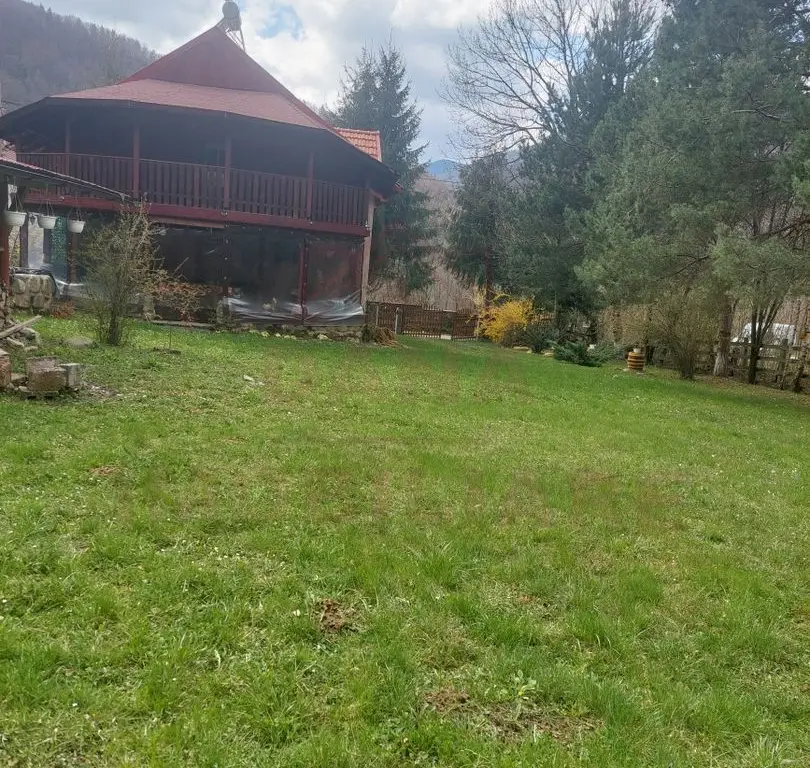 CASĂ DE VACANȚĂ 5 CAMERE,POINANA MĂRULUI, JUD.CARAȘ-SEVERIN