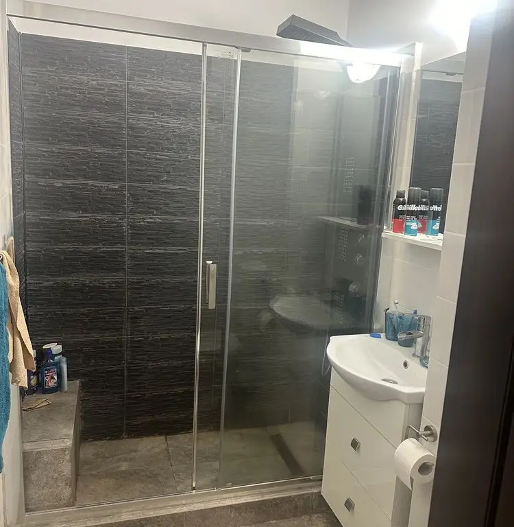 3 camere renovat Piata domenii