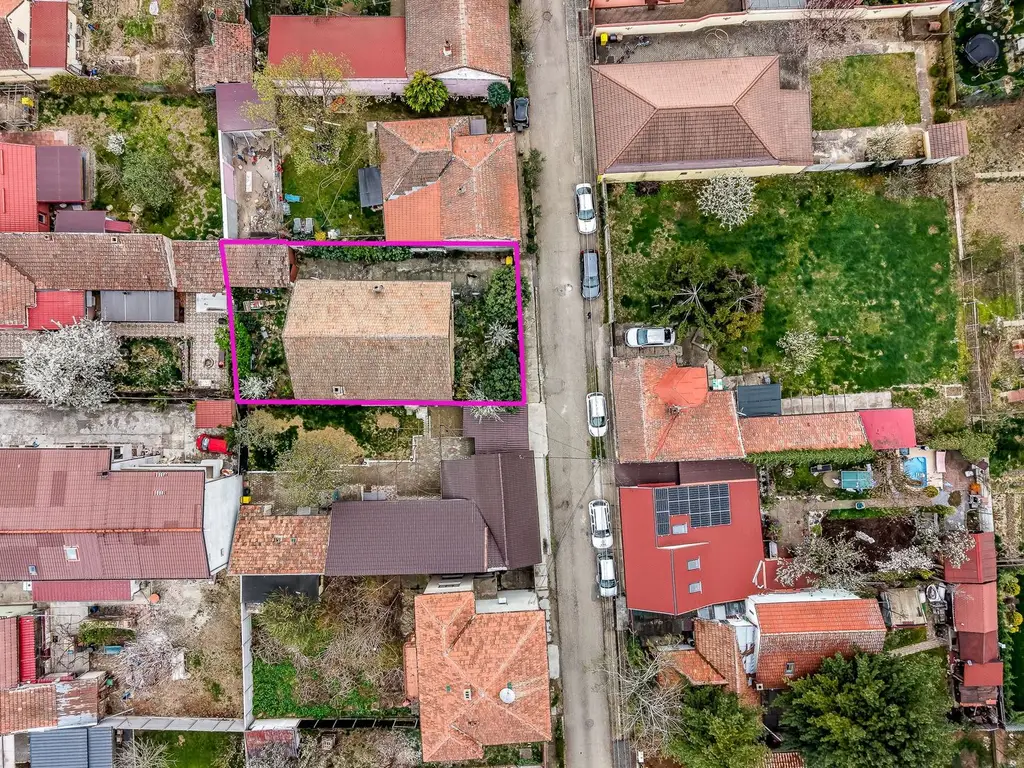 Casă construită în anul 2000, cu 5 camere Aradul Nou, Zona Tabacovici.