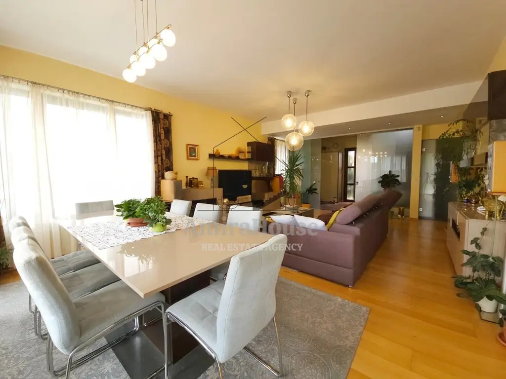 Casa individuala 5 camere, teren 600 mp, finisata, 167 mp utili zona str Oasului