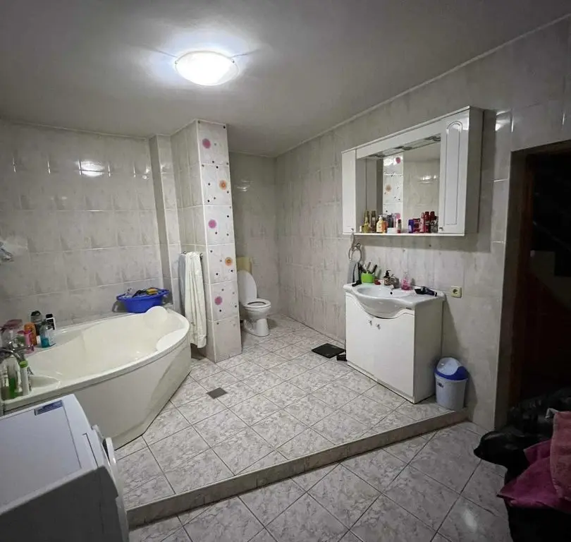 Casa Vila Splaiul Unirii P+2+pod si P+1 eventual schimb OFERTA